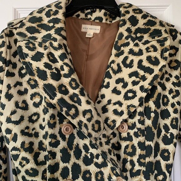 Like new animal print trench coat by Style Portfolio(Nordstrom) size M - Picture 3 of 10